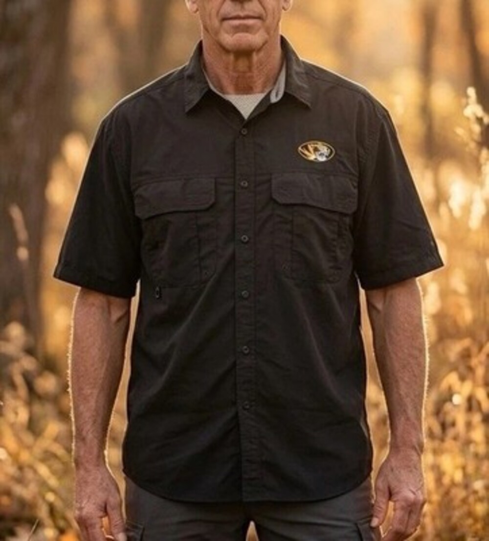 Mens Univ. Missouri Tigers Chiliwear Nylon Short Sleeve Vented Back XL Shirt.